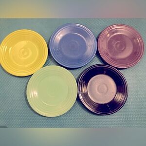 Fiestaware - 5 luncheon plates - blue, purple, green, medium blue, medium green